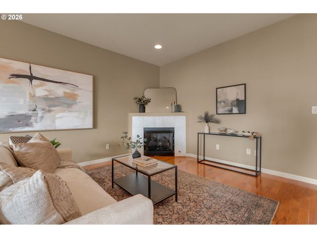 7421 Ne SHALEEN St, Hillsboro, OR 97124