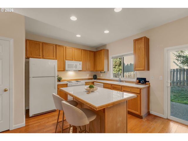 7421 Ne SHALEEN St, Hillsboro, OR 97124