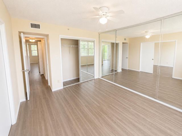 3520 Oaks Way 402, Pompano Beach, FL 33069