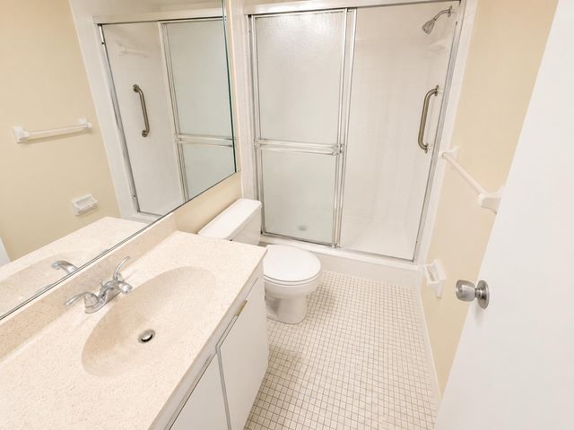 3520 Oaks Way 402, Pompano Beach, FL 33069