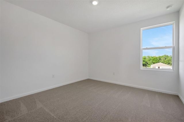 2833 SUPERMARINE ROAD, Tavares, FL 32778