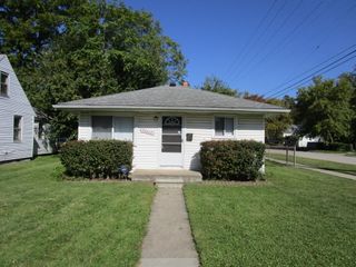25606 Hanover Street, Dearborn Heights City, MI 48125