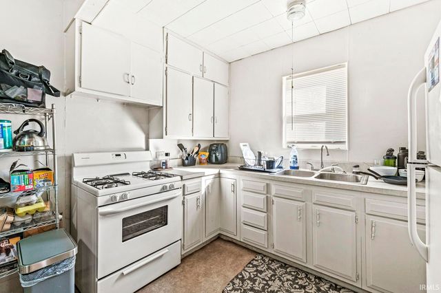 122 Crescent Street, Goshen, IN 46528