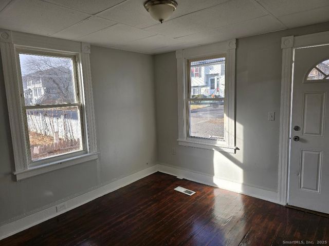 24 Cassidy Avenue 1st floor, Waterbury, CT 06704