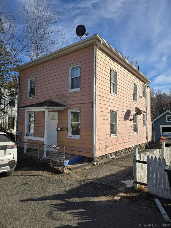 24 Cassidy Avenue 1st floor, Waterbury, CT 06704