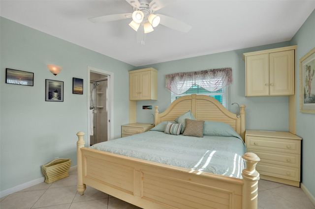 935 SE 9th Ave 16, Pompano Beach, FL 33060