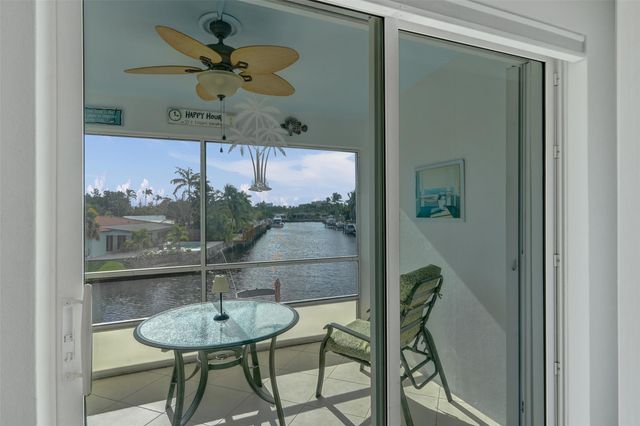 935 SE 9th Ave 16, Pompano Beach, FL 33060