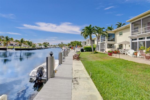 935 SE 9th Ave 16, Pompano Beach, FL 33060