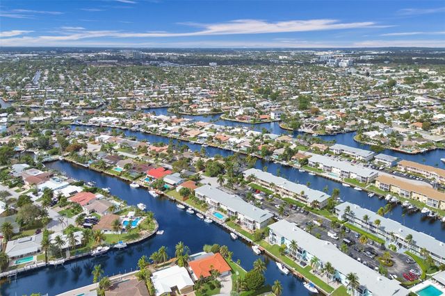 935 SE 9th Ave 16, Pompano Beach, FL 33060