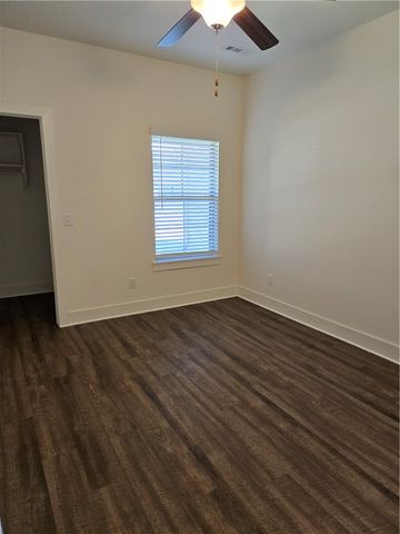 2400 N Kathryn Lane, Siloam Springs, AR 72761