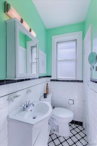 5661 Leona Street, St Louis, MO 63116