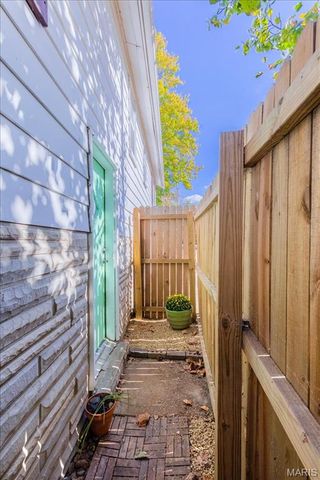 5661 Leona Street, St Louis, MO 63116