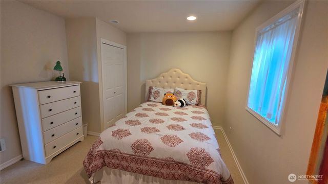 35602 J Place, Ocean Park, WA 98640