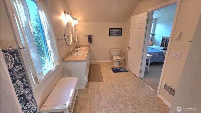 35602 J Place, Ocean Park, WA 98640