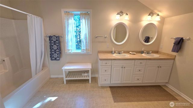 35602 J Place, Ocean Park, WA 98640