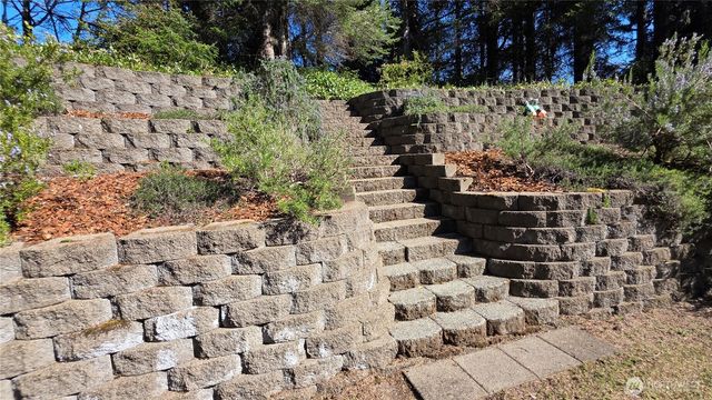 35602 J Place, Ocean Park, WA 98640