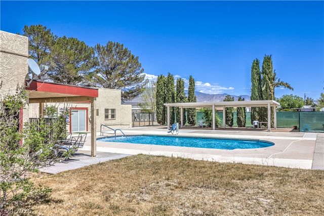 290 West Liberty Street, Pahrump, NV 89048