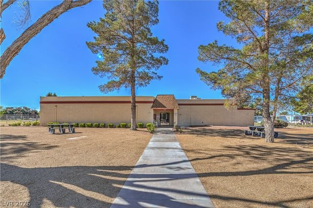 290 West Liberty Street, Pahrump, NV 89048