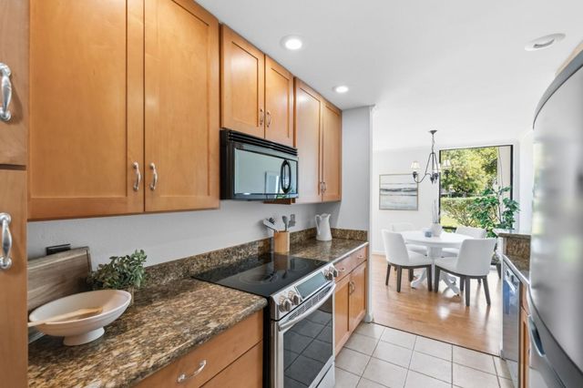 1151 Compass Lane 111, Foster City, CA 94404