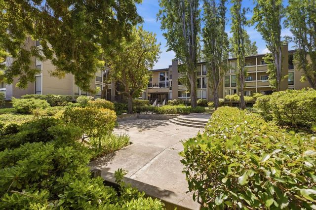 1151 Compass Lane 111, Foster City, CA 94404