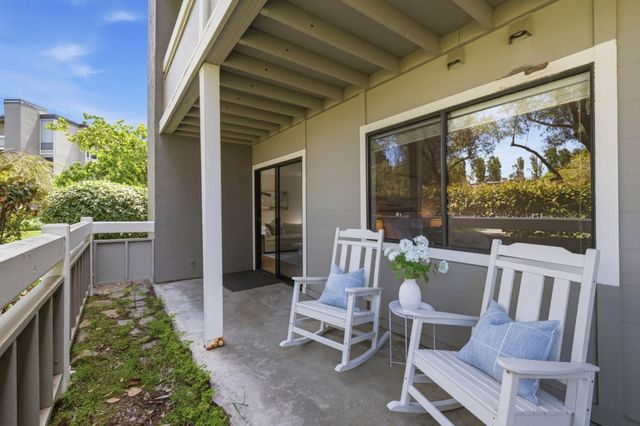 1151 Compass Lane 111, Foster City, CA 94404