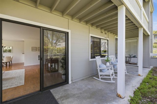 1151 Compass Lane 111, Foster City, CA 94404