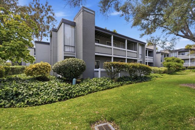 1151 Compass Lane 111, Foster City, CA 94404