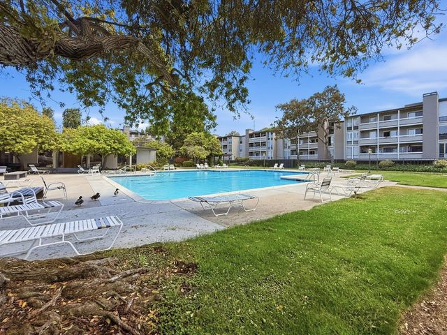 1151 Compass Lane 111, Foster City, CA 94404