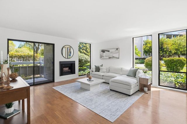 1151 Compass Lane 111, Foster City, CA 94404