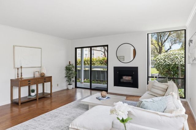 1151 Compass Lane 111, Foster City, CA 94404