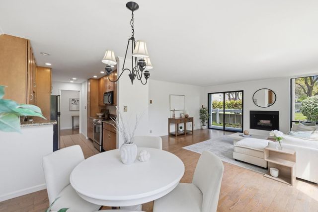1151 Compass Lane 111, Foster City, CA 94404