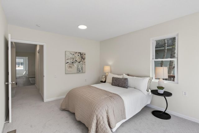 1627 Thomas Avenue N, Minneapolis, MN 55411