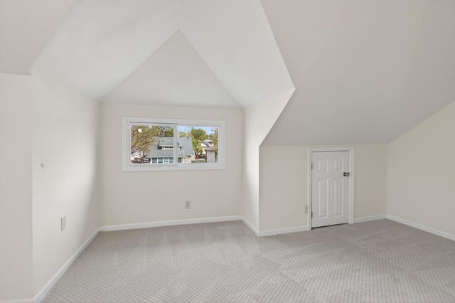 1627 Thomas Avenue N, Minneapolis, MN 55411