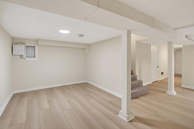 1627 Thomas Avenue N, Minneapolis, MN 55411