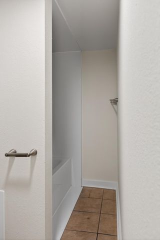 1627 Thomas Avenue N, Minneapolis, MN 55411