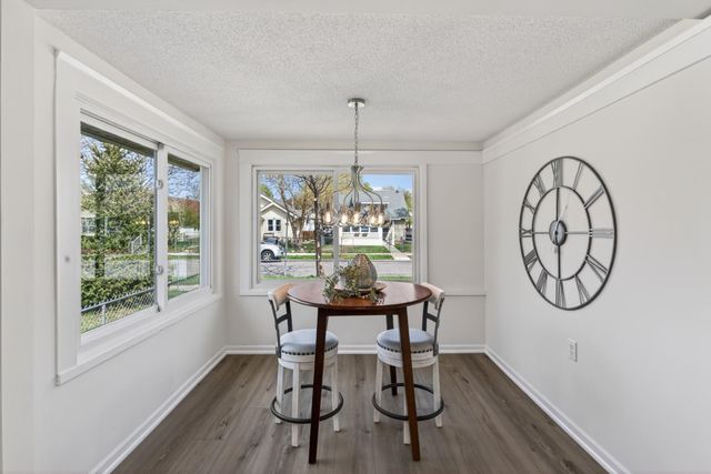 1627 Thomas Avenue N, Minneapolis, MN 55411