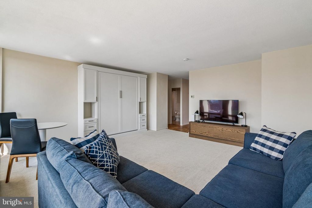 210 LOCUST ST #9EW, PHILADELPHIA, PA 19106 — photo 3