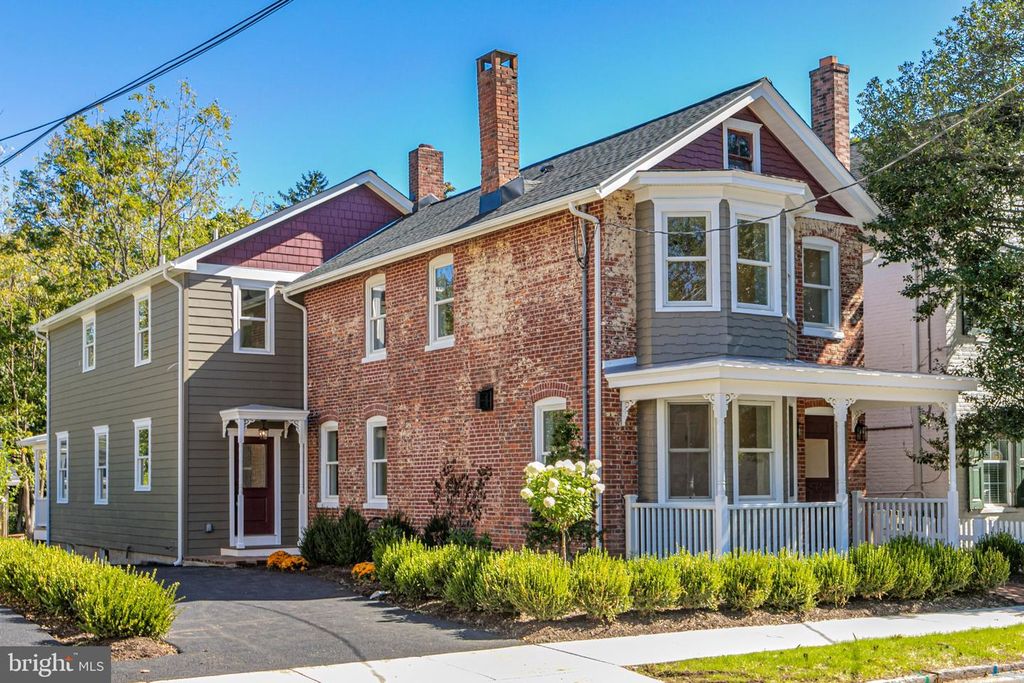 141 S MAIN ST, PENNINGTON, NJ 08534 — exterior