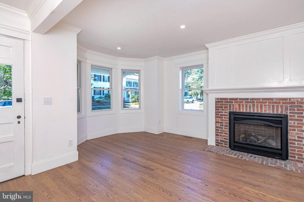 141 S MAIN ST, PENNINGTON, NJ 08534 — photo 3