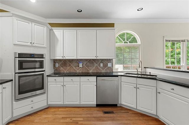 7326 Wood Hollow Way, Stone Mountain, GA 30087