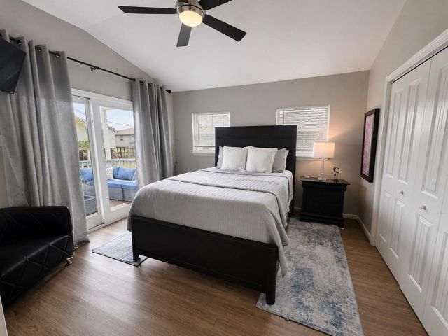 3931 Grayson Drive, Galveston, TX 77554
