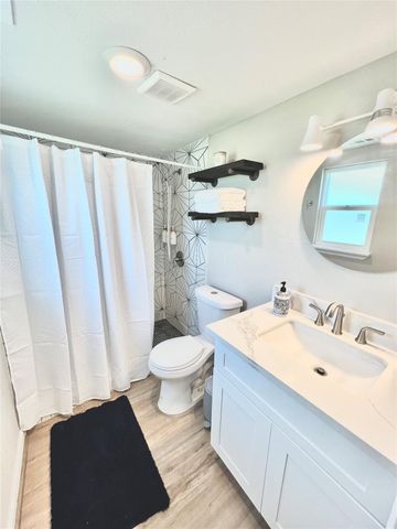 3931 Grayson Drive, Galveston, TX 77554