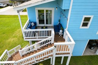 3931 Grayson Drive, Galveston, TX 77554