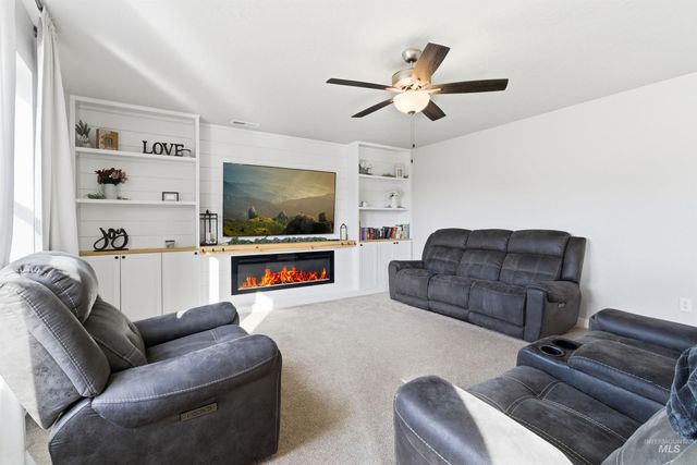 19189 Smith Fork Way, Caldwell, ID 83605