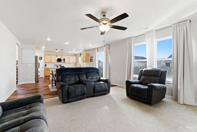 19189 Smith Fork Way, Caldwell, ID 83605