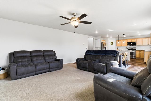 19189 Smith Fork Way, Caldwell, ID 83605