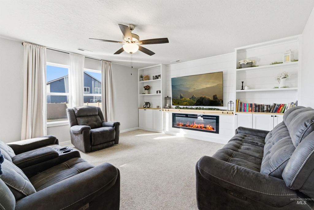 19189 Smith Fork Way, Caldwell, ID 83605