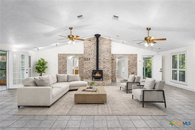 102 Adams Way, Canyon Lake, TX 78133