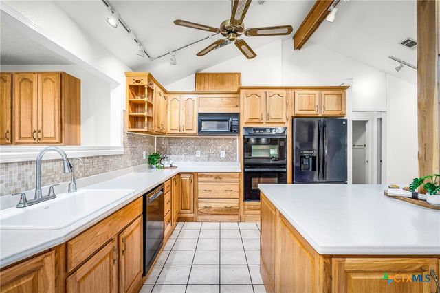 102 Adams Way, Canyon Lake, TX 78133