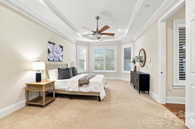 15503 Lake Ridge Road, Charlotte, NC 28278